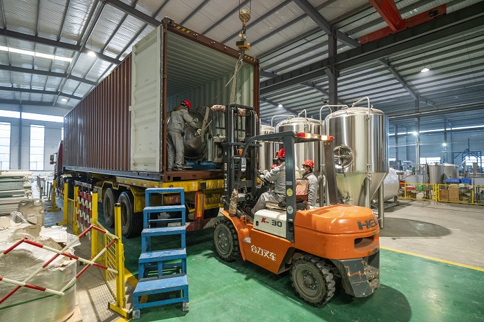 山東天泰<a href=http://www.zgvsh.cn/ target=_blank class=infotextkey>啤酒設備</a>